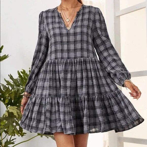 Plaid ruffle hem lantern sleeve blouse plum - Picture 3 of 16